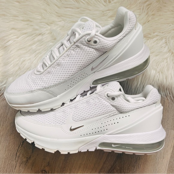 NWT Nike Air Max Pulse Women’s Shoes - Picture 5 of 8
